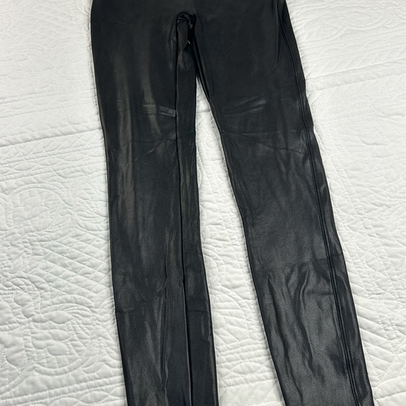 SPANX •M• Black Faux Leather Leggings - Picture 11 of 15